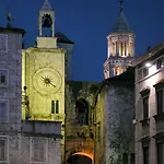 Апартаменты Near Old Town *