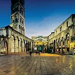 Апартаменты Near Old Town Сплит