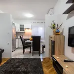 Near Old Town Апартаменты