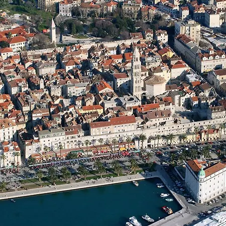 Near Old Town * سبليت