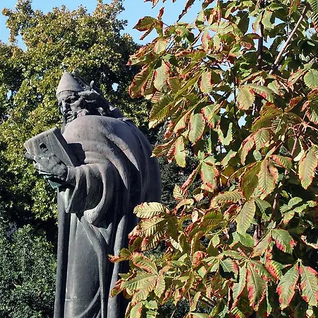 Near Old Town شقة