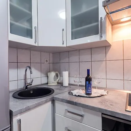 Near Old Town 公寓 *